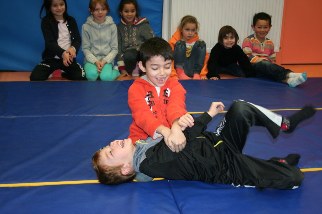 Séance de sport CP CE1 Ecole Saint Joseph Lumbin